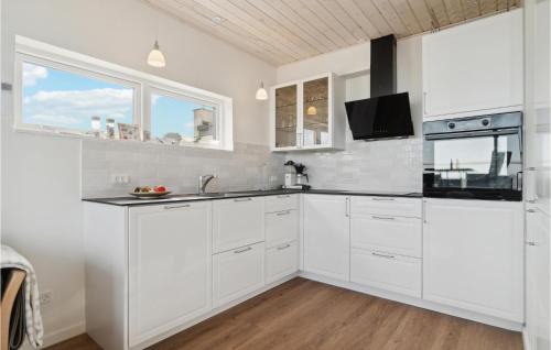Sandkaas Apartamento | 2 Bedroom Nice Apartment In Allinge