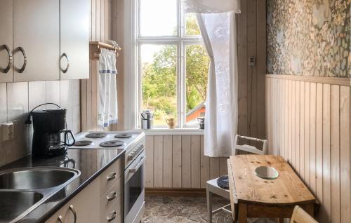 Figeholm Apartamento | 2 Bedroom Nice Apartment In Figelholm