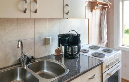 Figeholm Apartamento | 2 Bedroom Nice Apartment In Figelholm