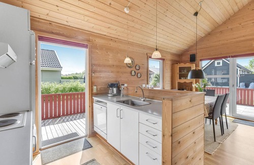 Falen Casa | Preciosa casa en Hemmet con cocina