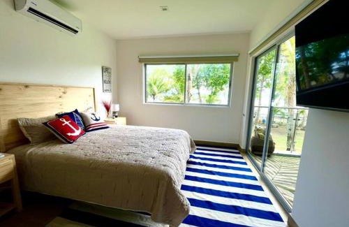 Bejuco Apartamento | 2 Bedroom Oceanfront Condo with Wi-Fi, AC and Pool