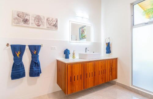 Ciudad Cortes Casa | 2 Bedroom-ojochal-pool-easy Access
