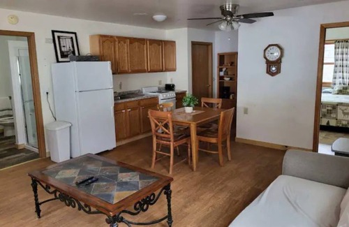 Montello Apartamento | 2 bedroom on ATV trail, boat landing 2 min away.