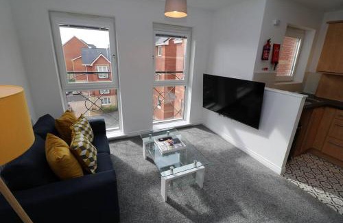 Coventry Apartamento | 2 Bedroom Peaceful Penthouse - Private Parking