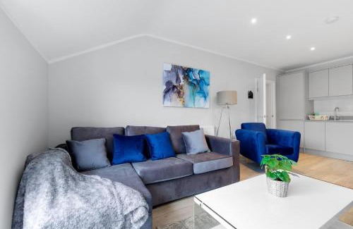 High Wycombe Apartamento | 2 Bedroom Penthouse with parking High Wycombe By 360Stays