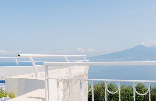 Monte Chiaro Casa | 2 Bedroom Private vacation home in Montechiaro