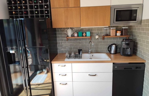 Cenon Casa | 2 Bedroom Private vacation home in Cenon