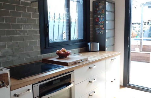Cenon Casa | 2 Bedroom Private vacation home in Cenon