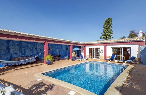 Funchal Casa | Villa privada de 2 dormitorios con una gran piscina privada y la zona de la piscina más hermosa
