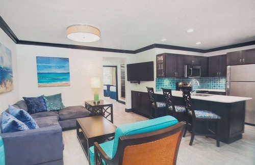 Cocoa Beach Complejo | 2-bedroom resort in fantastic Cocoa Beach with WiFi, AC, on the beach