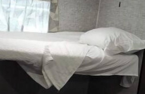 Pine Hills Casa | 2 bedroom RV/camper in NW Orlando, sleeps 5-6