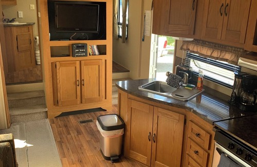 Blind Bay Alquiler De RV | 2 Bedroom RV with beach dock and views Eagle Rock Resort #2