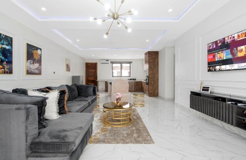 Ogombo Apartamento | 2 bedroom Shortlet apartment at Lekki