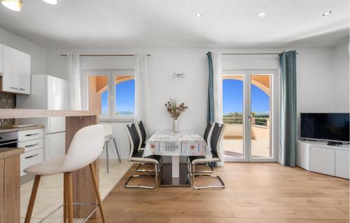 Bicine Apartamento | 2 Bedroom Stunning Apartment In Skradin