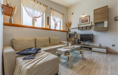 Liznjan Casa | 2 Bedroom Stunning Home In Sisan