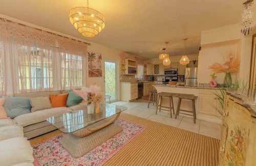 Biggar Villa | BOATERS Gulf access, Lagoon Lazy River Pool, Tropical 2-bedroom Villa