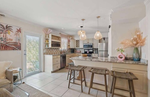 Biggar Villa | BOATERS Gulf access, Lagoon Lazy River Pool, Tropical 2-bedroom Villa