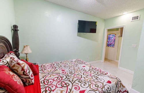 Golden Glades Apartamento | 2 Bedroom Suite in North Miami
