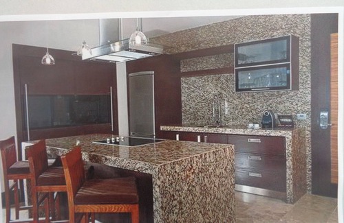 Bucerías Apartamento | Suites de 2 habitaciones con cocina gourmet privada, comedor, sala de estar, 3 televisores