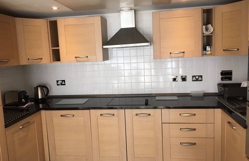 Woolwich Riverside Apartamento | 2 bedroom Thames riverside apartment with free wifi.