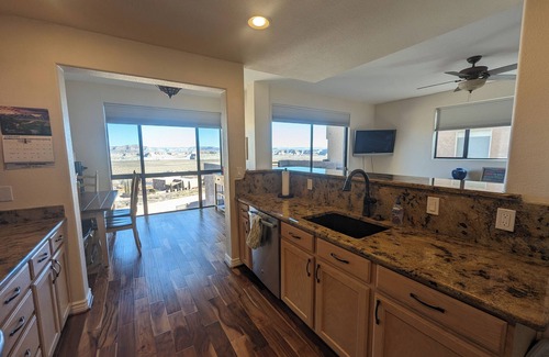 Greenehaven Casa | 2 Bedroom Town Home with Unobstructed Views of Lake Powell in Dark Sky Community
