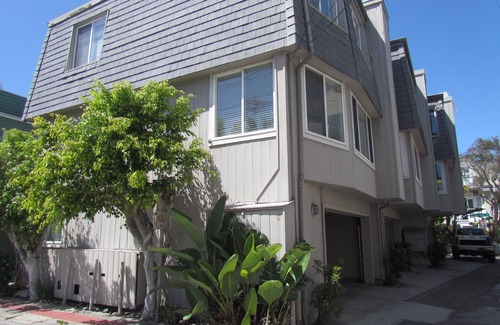 Central Mission Beach Casa | 2 Bedroom Townhome 2 Mins. to the Beach