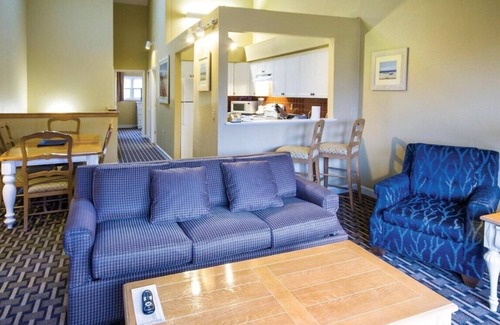 Jamestown Casa | 2-bedroom townhome in enjoyable Jamestown on the Bay