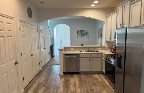 Southside Casa | 2-bedroom townhome in Bartram Park, full remote work set up. Pool, gym.