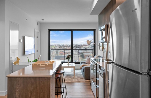 Crescent Heights Apartamento | 2 Bedroom, Mins to Stampede, Rooftop Patio, Underground Parking