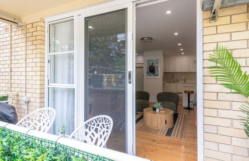 Cronulla Apartamento | 2 bedroom unit 300 meters from the beach w/free Parking Foxtel,Netflix/Wifi.