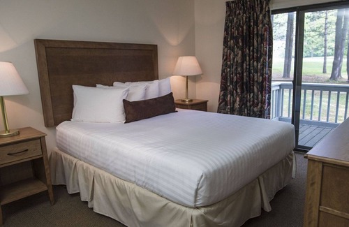 East Stroudsburg Complejo | 2 bedroom unit in Tree Tops at Pocono Mountain Villas