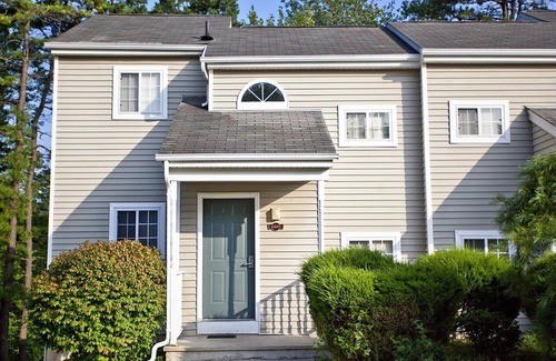 East Stroudsburg Complejo | 2 bedroom unit in Tree Tops at Pocono Mountain Villas