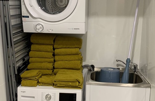 Kingswood Apartamento | 2 Bedroom Unit - Wifi -Foxtel - Wheelchair Accessible