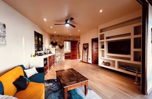 Arancibia Villa | 2-bedroom villa in peaceful Puntarenas Province with AC, WiFi