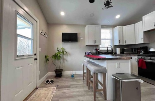 Humansville Casa | 2-bedroom vacation home just 8 minutes from Stockton Lake