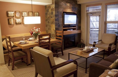 South Lake Tahoe Complejo | 2 Bedroom Villa at Hilton Lake Tahoe Resort, On the lake & sleeps 8!