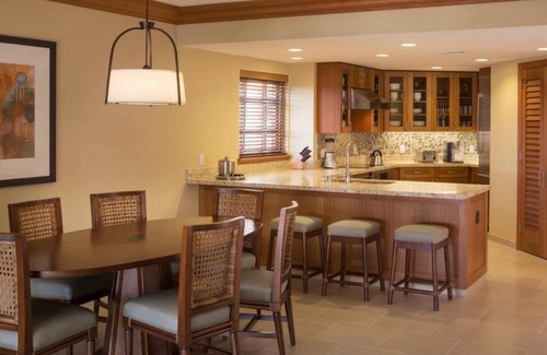 Kaanapali Villa | 2-bedroom VILLA in fantastic Lahaina with WiFi, fitness room, AC.
