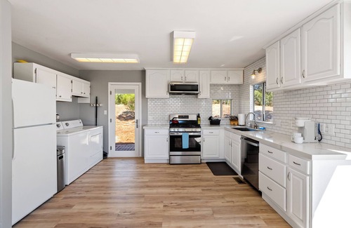 Paso Robles Casa | 2-bedroom vineyard house in lovely Paso Robles with WiFi, AC