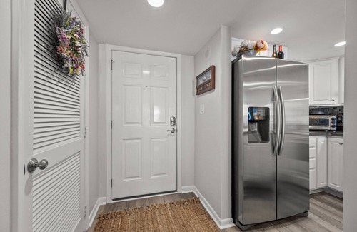 McCutcheon Field Condominio | 2 Bedroom w/ King Bed. Onsite Pools, Restaurant, Arcade & More!