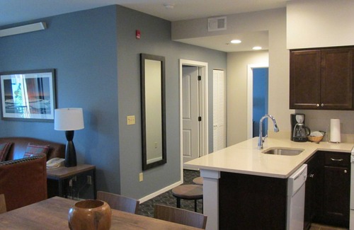 West Yellowstone Condominio | Apartamento de 2 dormitorios, semana de verano cerca del Parque Nacional Yellowstone