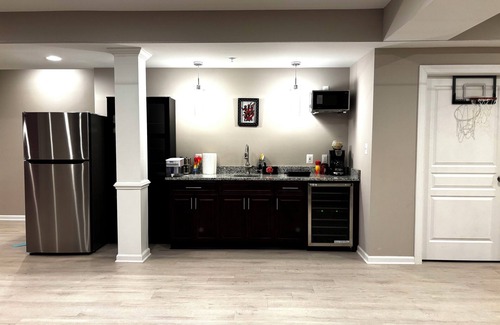 Urbana Casa | 2 bedrooms 1 bath rental unit