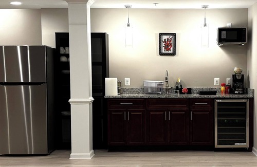 Urbana Casa | 2 bedrooms 1 bath rental unit