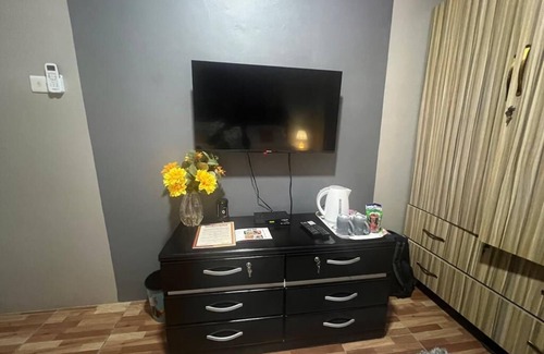 Kasoa Casa | 2 Bedrooms, 1 King Bed & 1 Queen Bed, Free Breakfast,WiFi,&Solar. Sleep 4