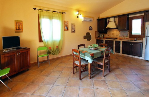 Solfarelli Villa | 2 dormitorios, 2 baños Villa, cerca del mar, jardín, aire acondicionado, a 10 minutos de Cefalu