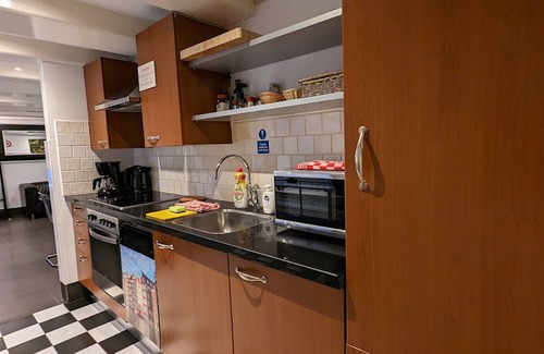 Red Light District Apartamento | Apartamento de 2 dormitorios con balcón en el centro de la ciudad - C