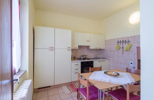 Buggiano Apartamento | 2 bedrooms appartement with furnished terrace and wifi at Borgo A Buggiano