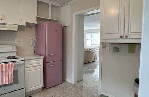 Whitfield Casa | 2 Bedrooms, Bay WaterViews, Beaches, shops, Marina, fishing, all near by