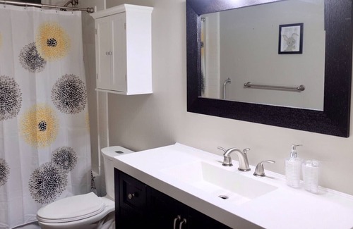 Lower Sumas Mountain Casa | 2 bedrooms in beautiful ground floor house.