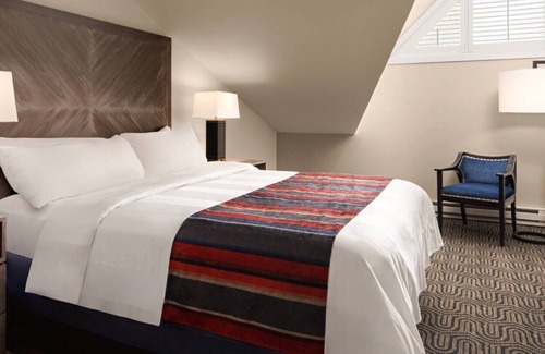 Vail Villa | 2 Bedrooms plus a Loft Bedroom. 3 full Baths. Easy ski access!