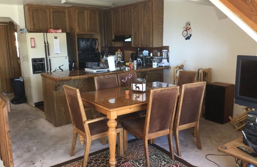 Tahoe Village Apartamento | 2 Bedrooms with a Lakeview, Kitchen, Fireplace, near Heavenly Boulder
